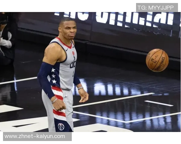 拉塞尔威斯布鲁克的篮球传奇与职业生涯的辉煌成就探讨